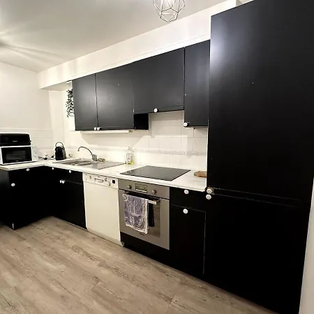Apartment Stockholm, A Bright In An Ideal Setting *